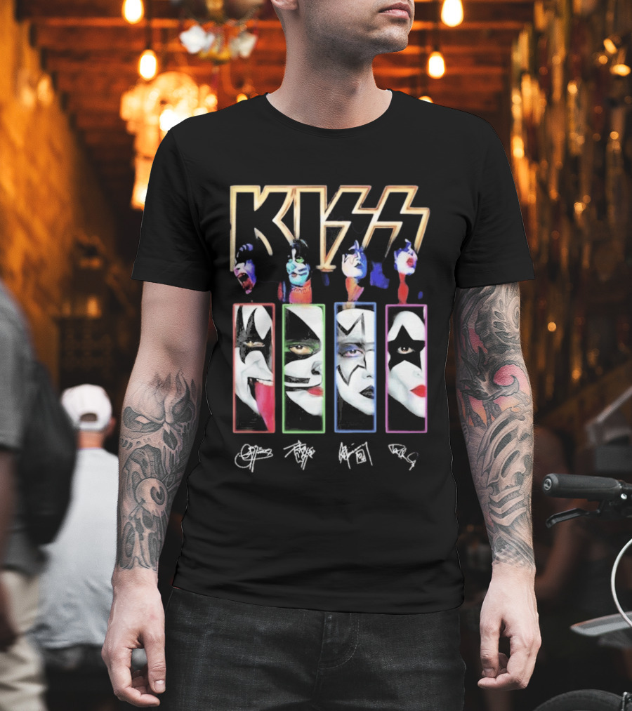 KISS Band Members Faces And Autographs Signature T-Shirt