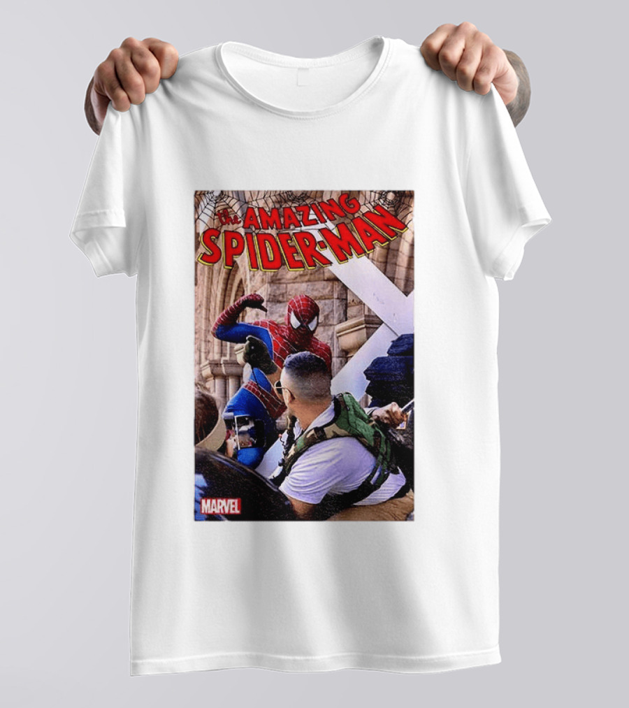 The Amazing Spider Man Marvel Comic Scene T-Shirt
