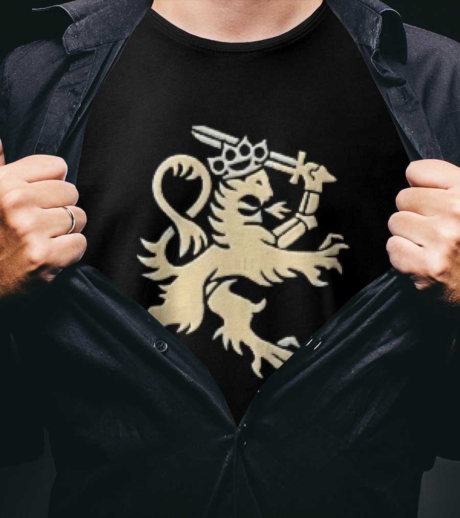 Heraldic Gold Rampant Lion With Crown Sword And Brass Knuckles T-Shirt