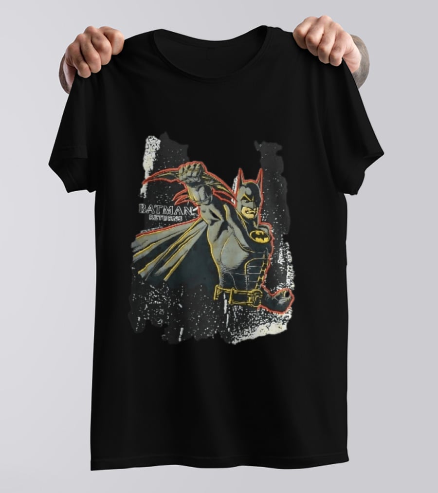 DC Comics Batman Returns 1992 Masked Superhero Holding Batarang Distressed Batman T-Shirt
