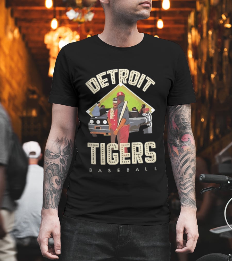 Detroit Tigers Baseball Figures Convertible Car And Bat Scene T-Shirt