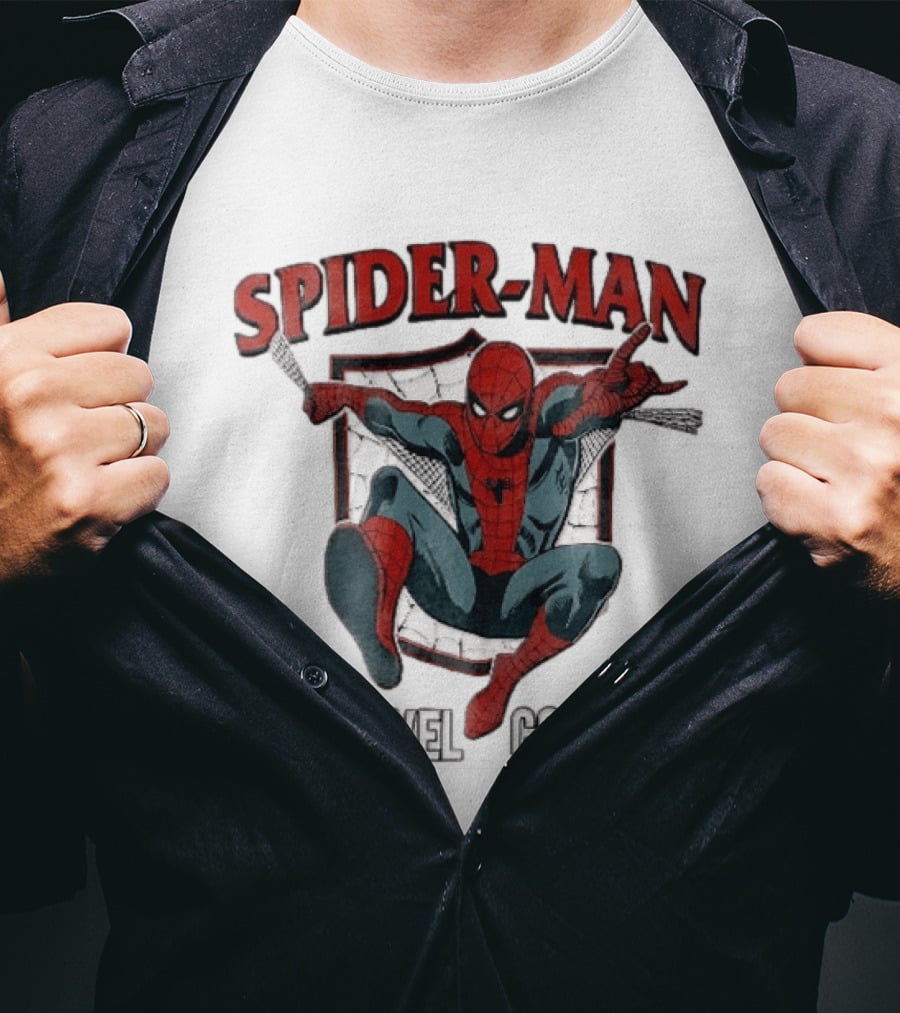 Spider Man Marvel Comics Crouching Web Shield Pose T-Shirt