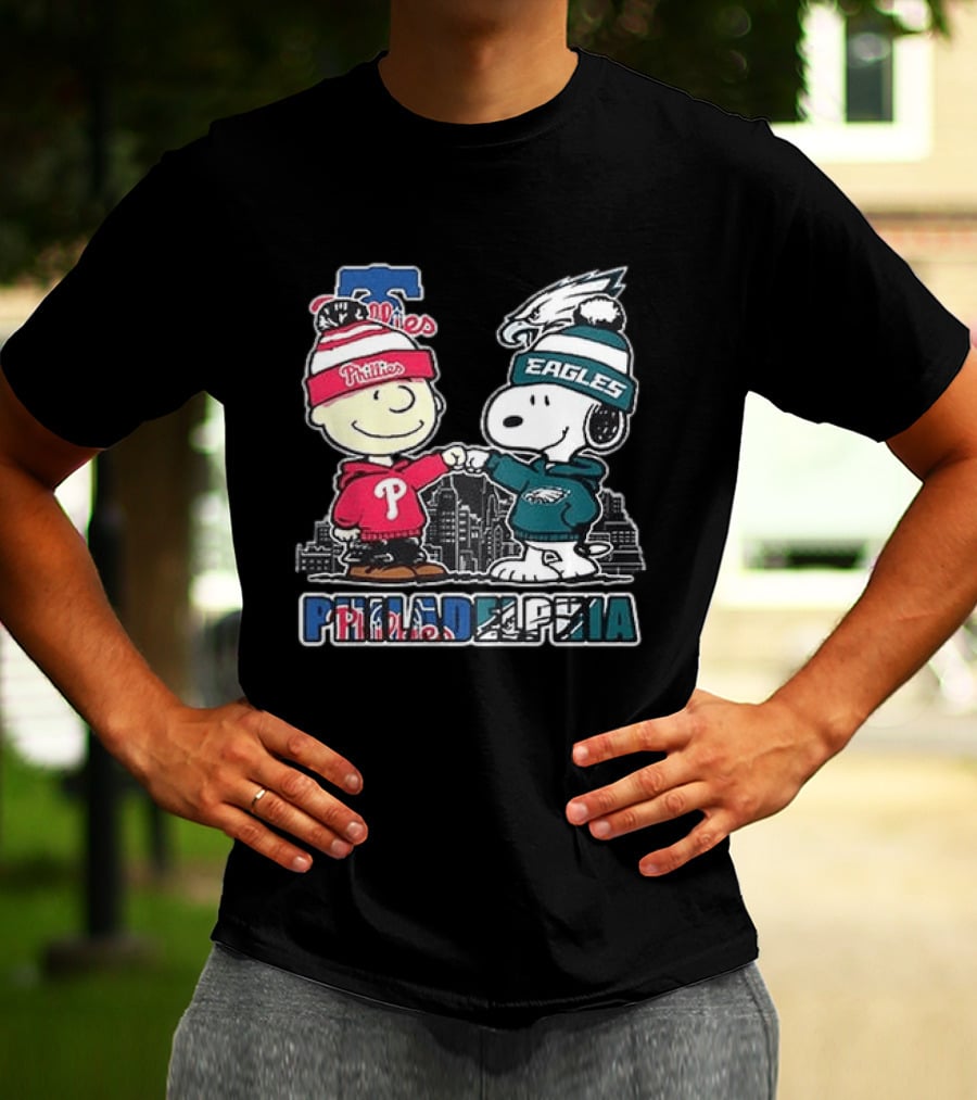 Phillies Eagles Fans Snoopy Philadelphia Collaboration T-Shirt