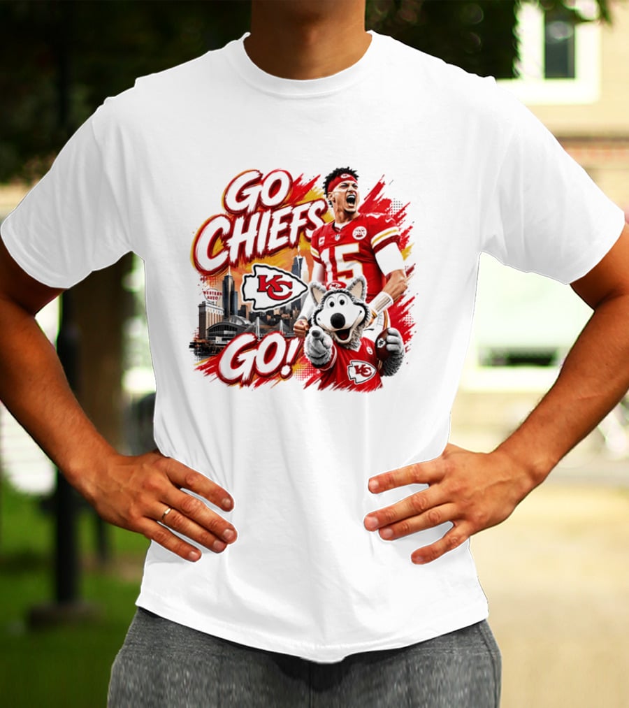 Go Chiefs Kansas City Patrick Mahomes 15 KC Football T-Shirt