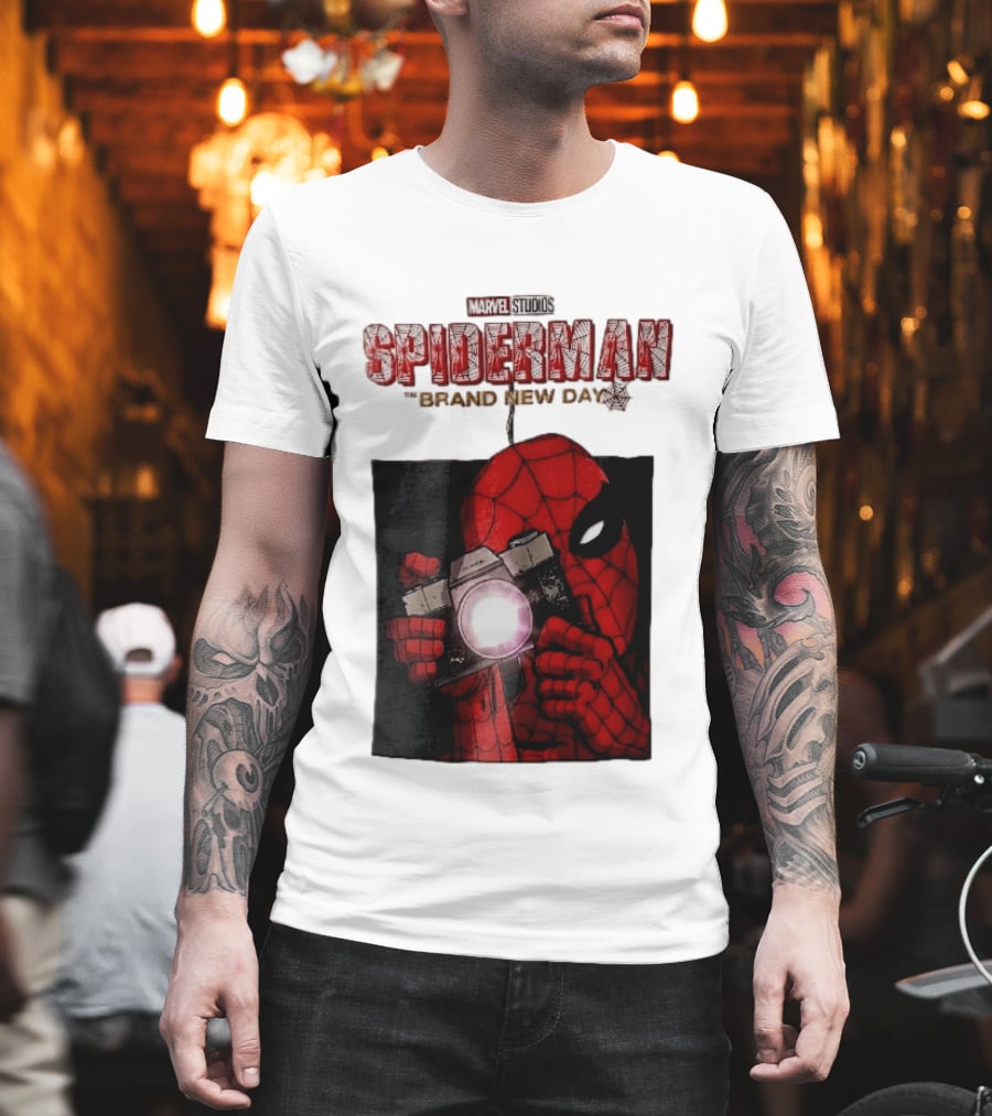 Marvel Studios Spiderman The Brand New Day Masked Hero Camera Flash T-Shirt
