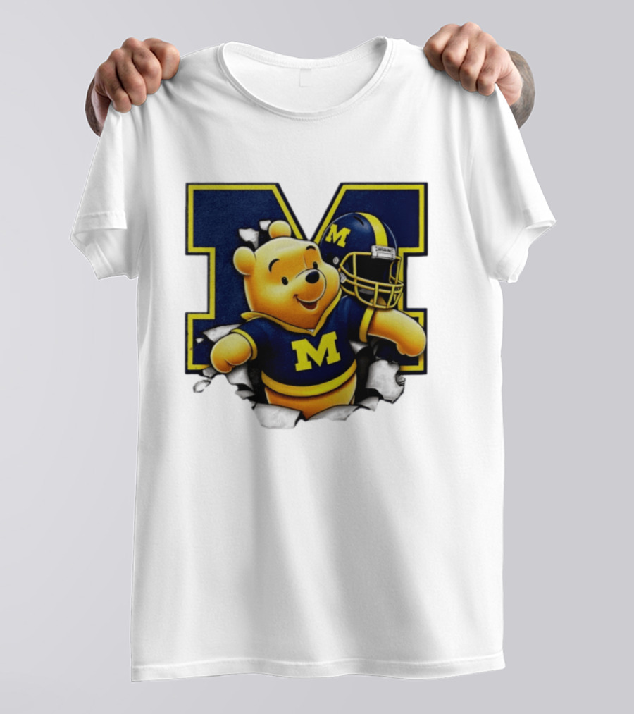 Winnie The Pooh Michigan Wolverines Football M Helmet T-Shirt