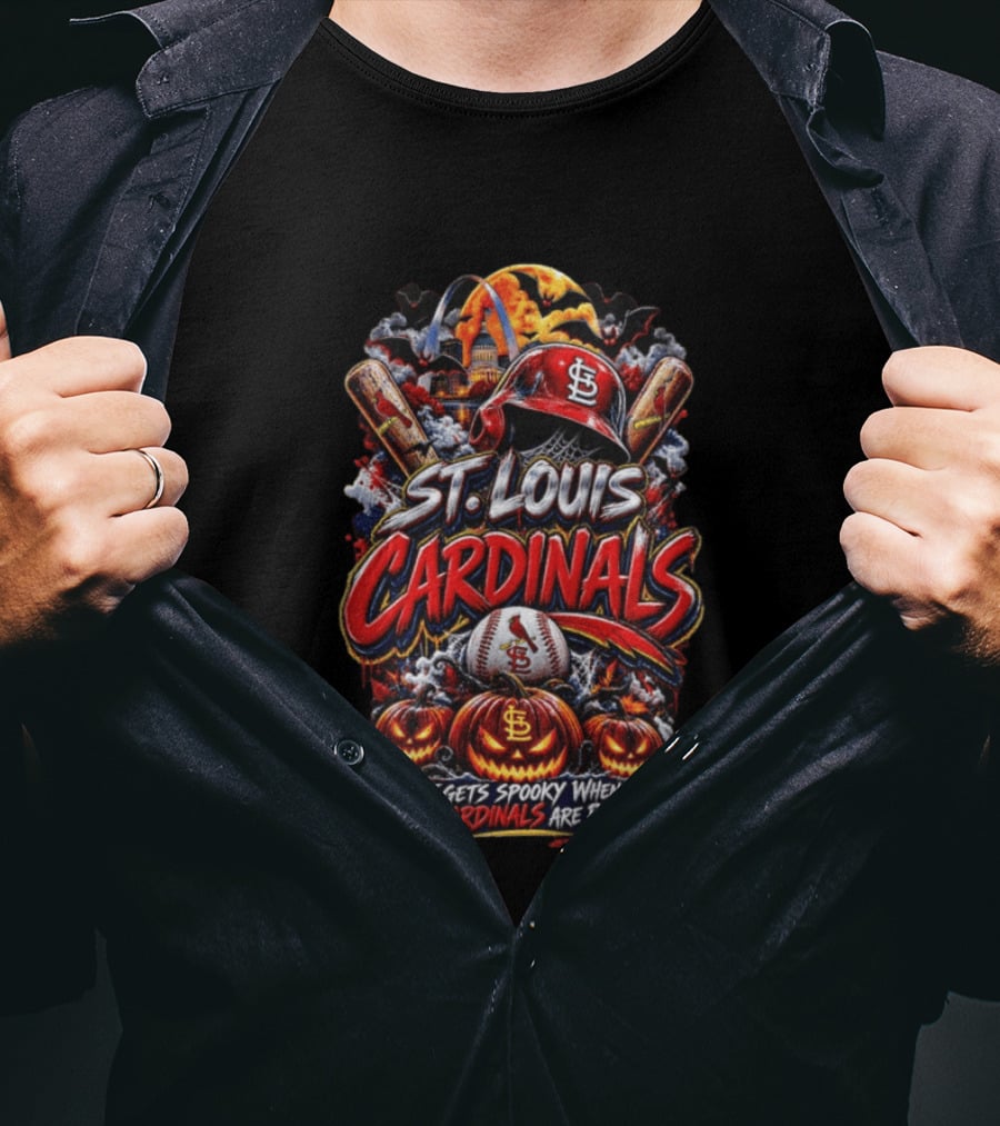 St. Louis Cardinals Halloween Spooky Baseball Theme With Pumpkins And Bats T-Shirt