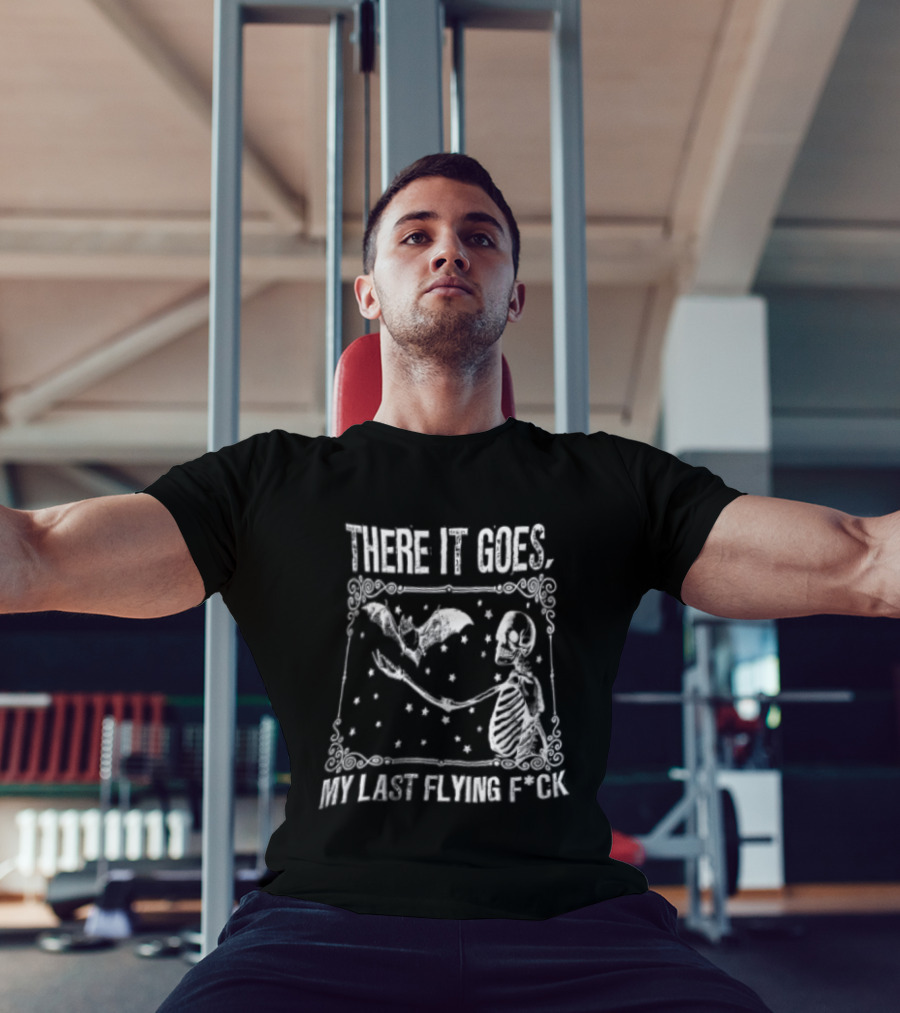 There It Goes My Last Flying F'ck Skeleton Bat Retro Vintage Halloween T-Shirt