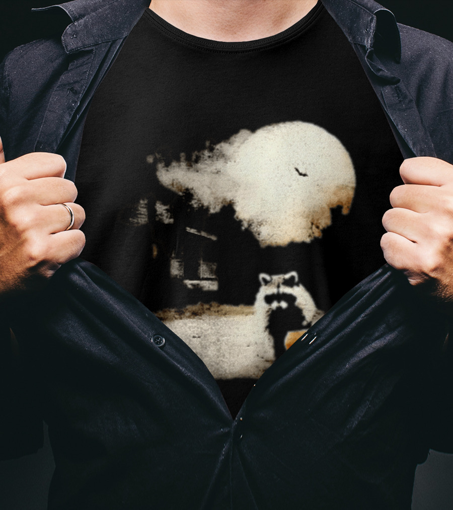 Halloween Spooky Pumpkin Raccoon Full Moon Scene T-Shirt