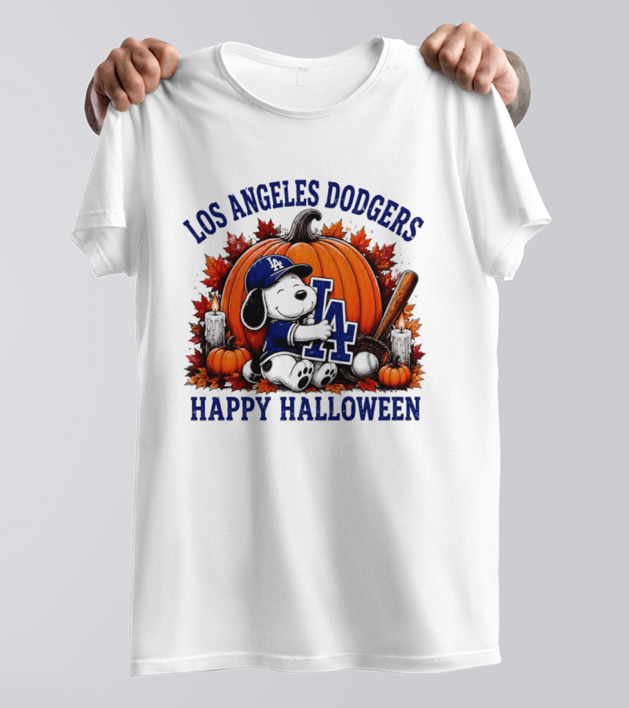 Los Angeles Dodgers Snoopy Hugging Pumpkin Happy Halloween Baseball T-Shirt