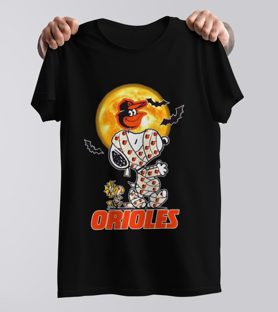 Baltimore Orioles Halloween Snoopy Woodstock Mummy Cosplay Moon Bats T-Shirt