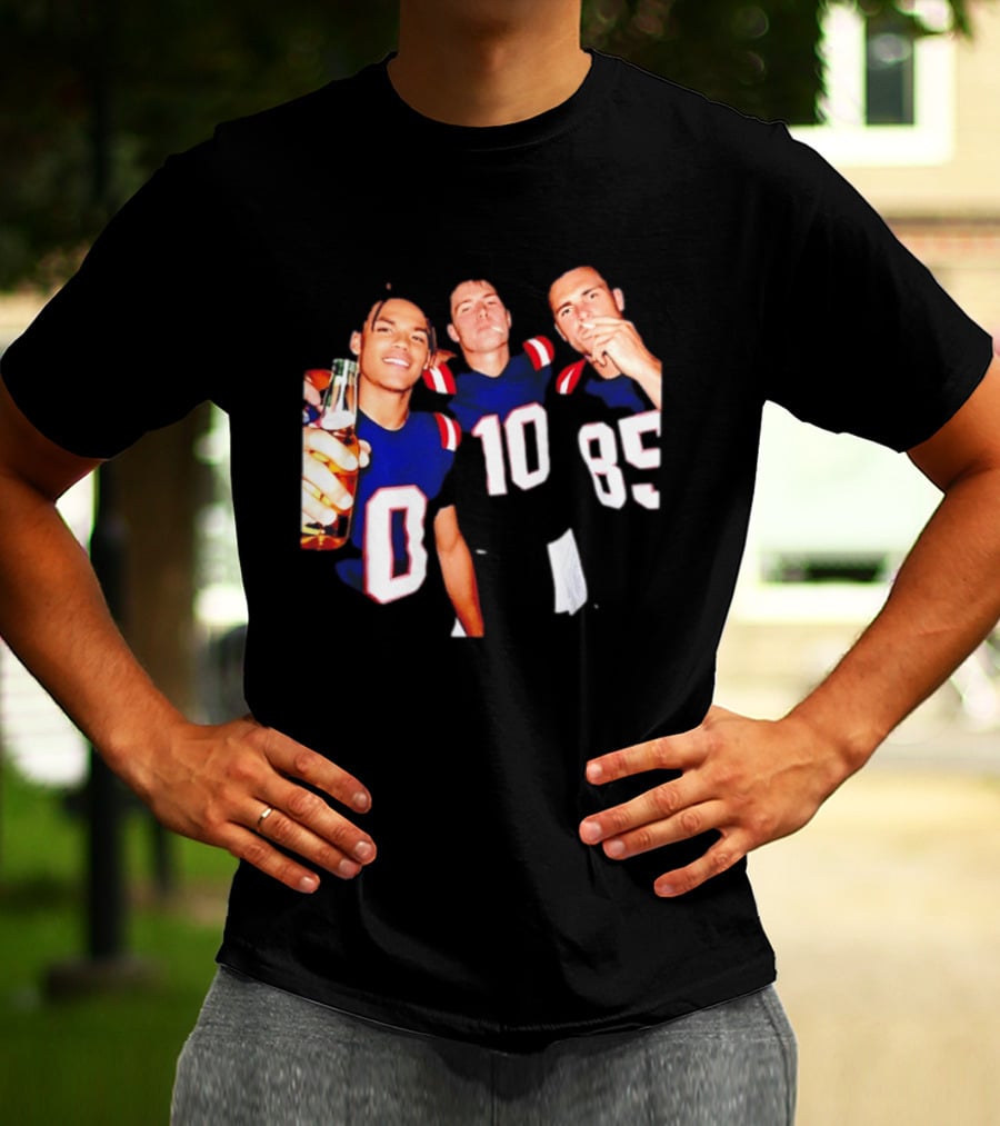 New England Patriots Christian Gonzalez Drake Maye Hunter Henry Cheering With Beer T-Shirt