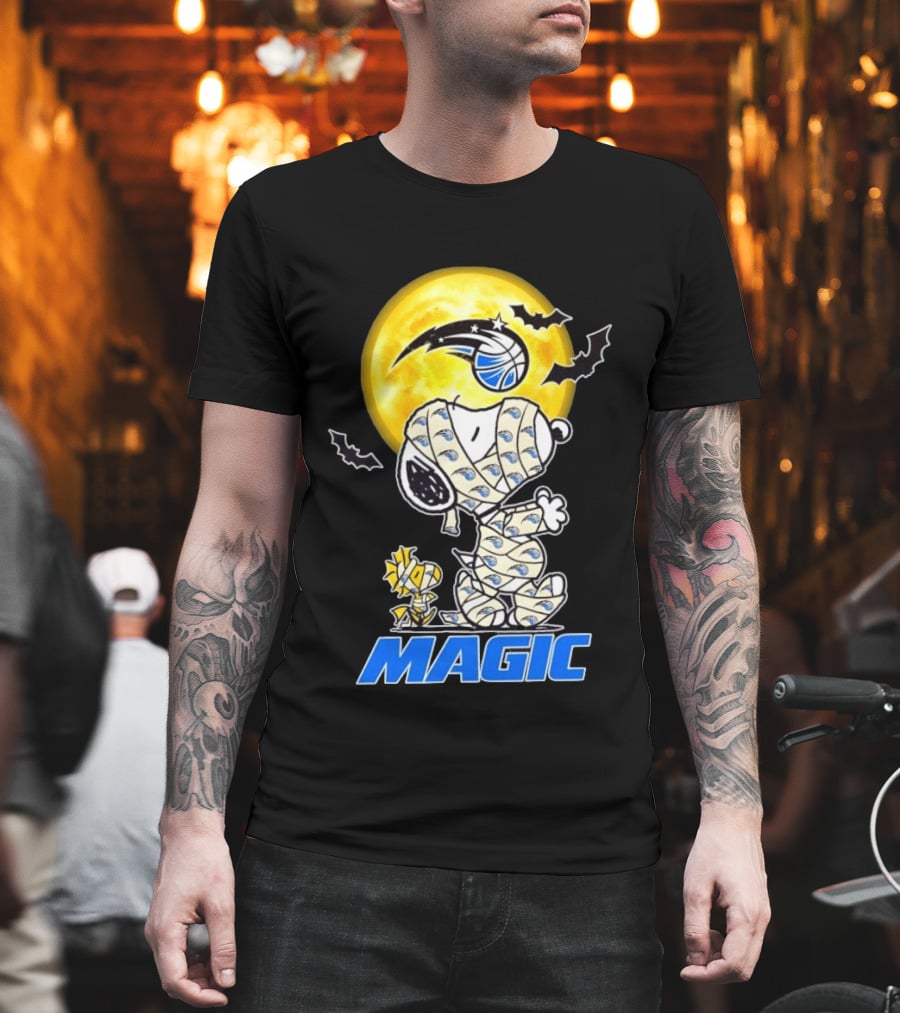 Orlando Magic Snoopy Woodstock Halloween Mummy Cosplay With Moon And Bats T-Shirt