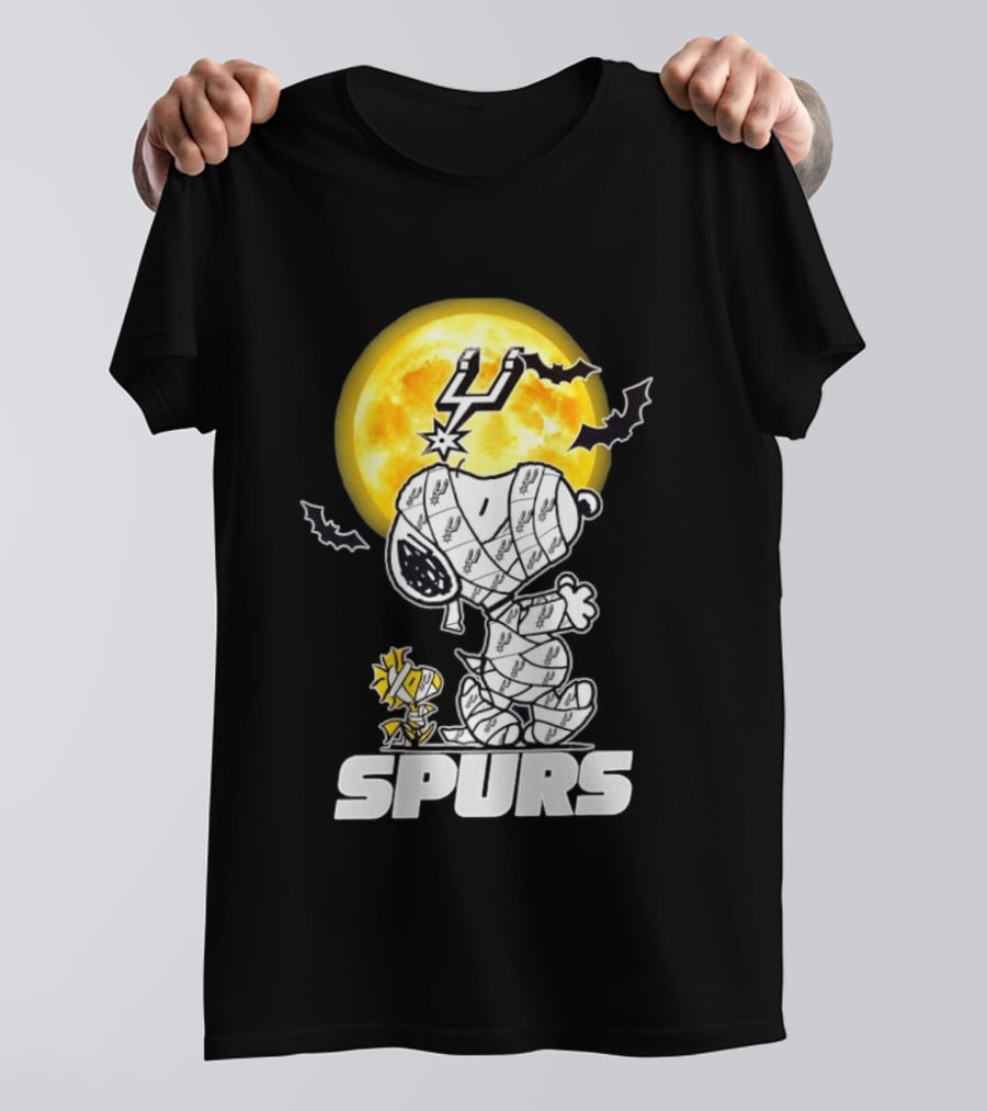 San Antonio Spurs Snoopy Woodstock Halloween Mummy Cosplay T-Shirt