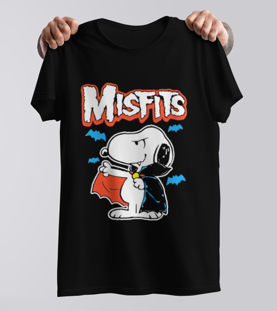 Misfits Snoopy Vampire Halloween Blue Bats Cloak T-Shirt