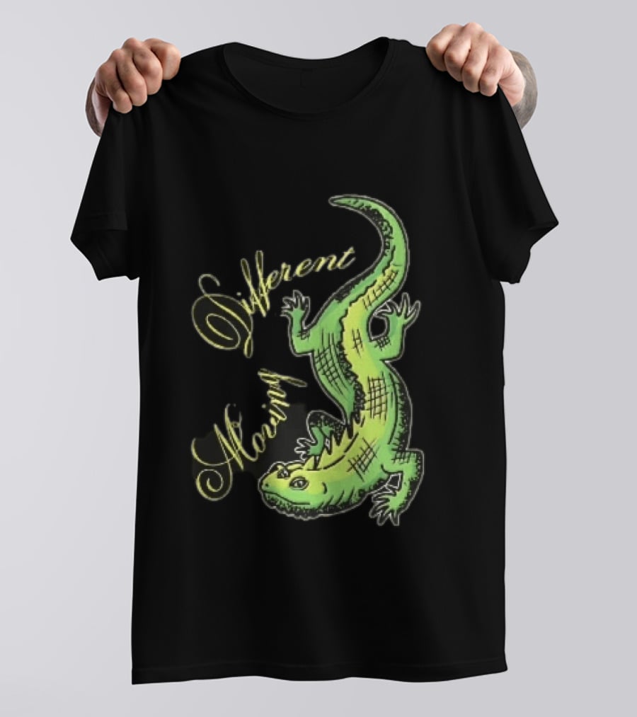 Different Moving Green Lizard Iguana Line Sketch T-Shirt