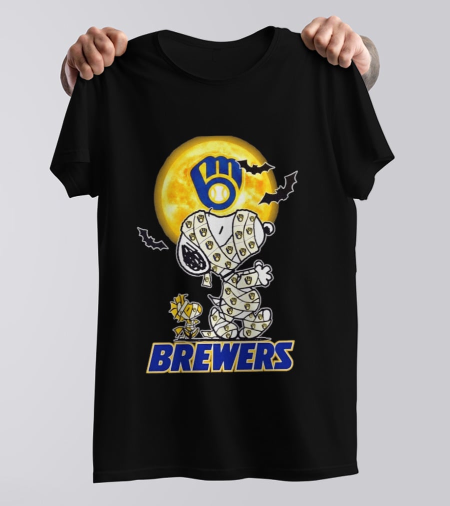 Milwaukee Brewers Snoopy Woodstock Mummy Halloween Moon Bats T-Shirt