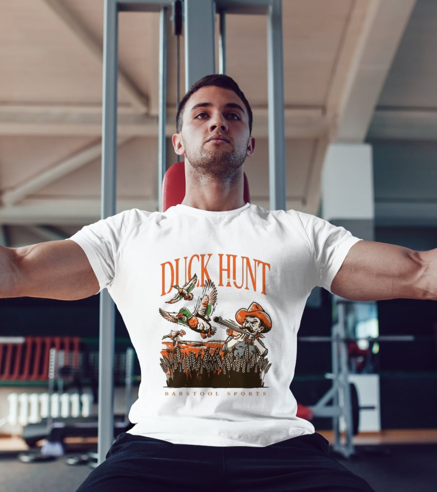 Duck Hunt Barstool Sports Vintage Hunting Scene T-Shirt
