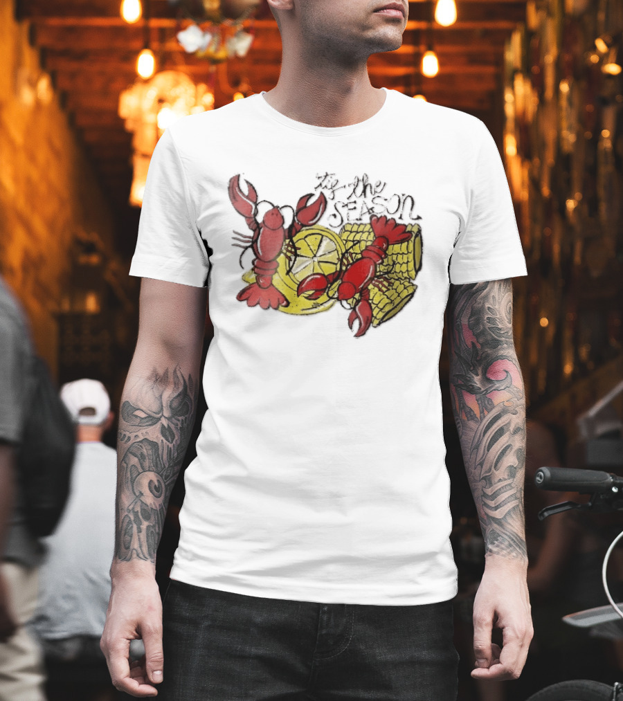 Tis The Season Distressed Cartoon Crawfish Lemon Corn Cob Fun T-Shirt