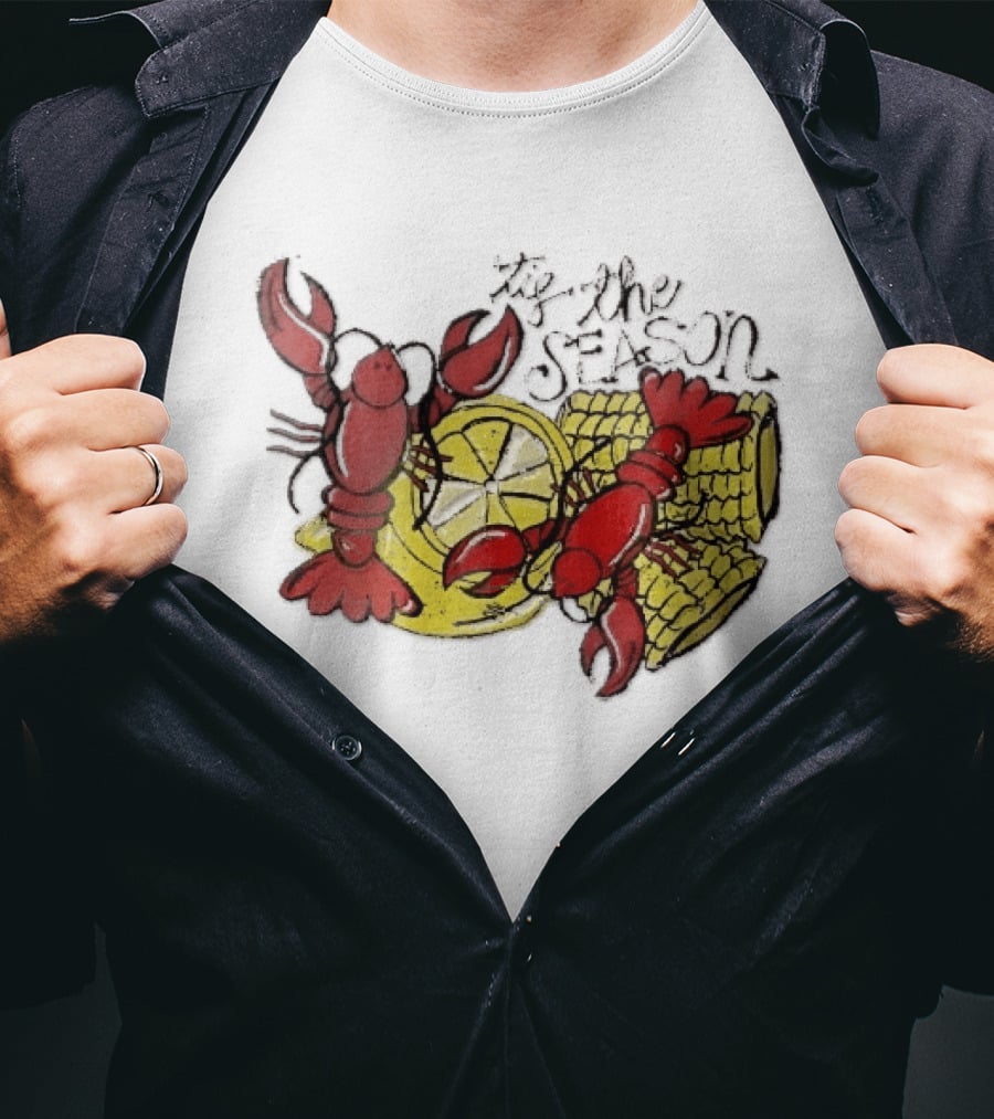 Tis The Season Distressed Cartoon Crawfish Lemon Corn Cob Fun T-Shirt