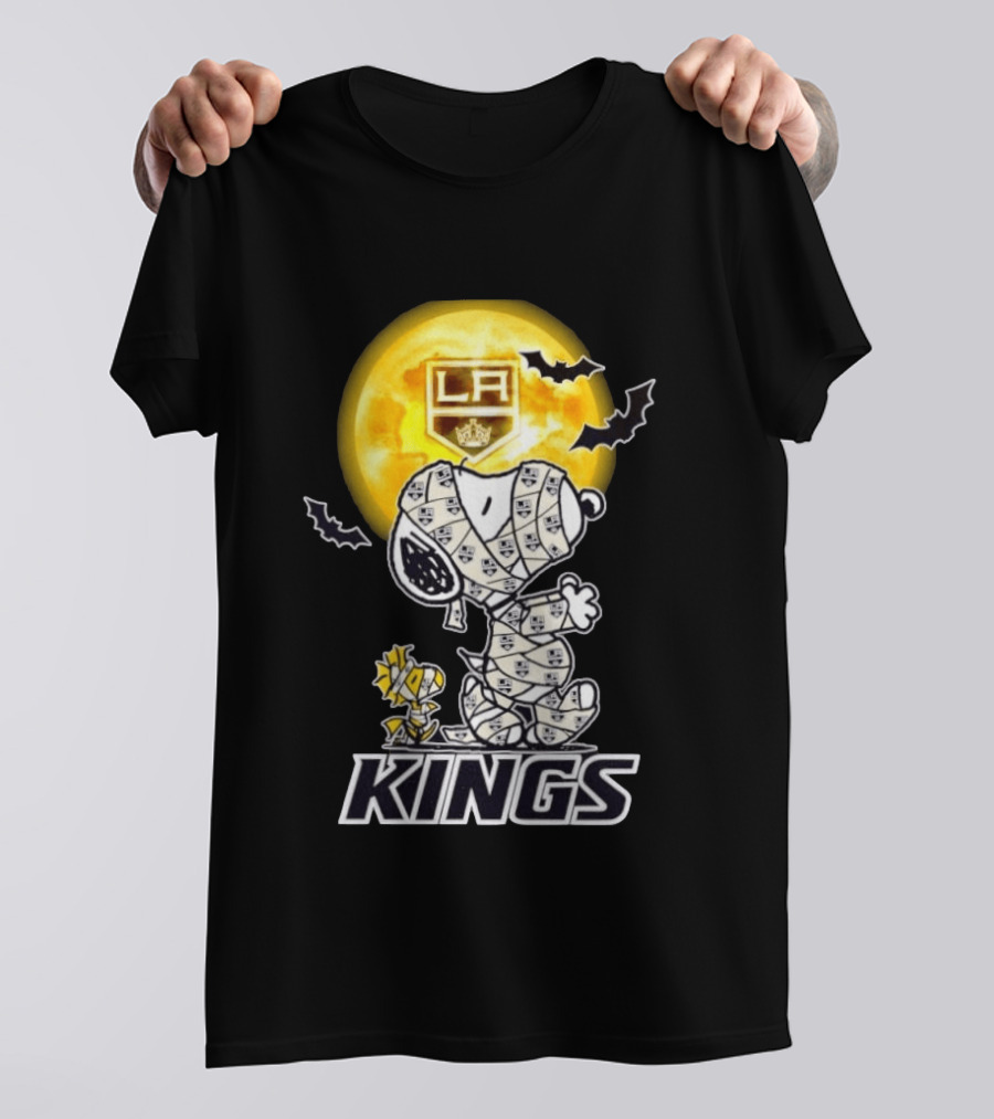 Los Angeles Kings Snoopy Woodstock Mummy Halloween Moon T-Shirt