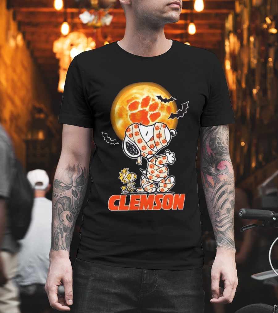 Clemson Tigers Snoopy Woodstock Mummy Halloween Moon Bats T-Shirt