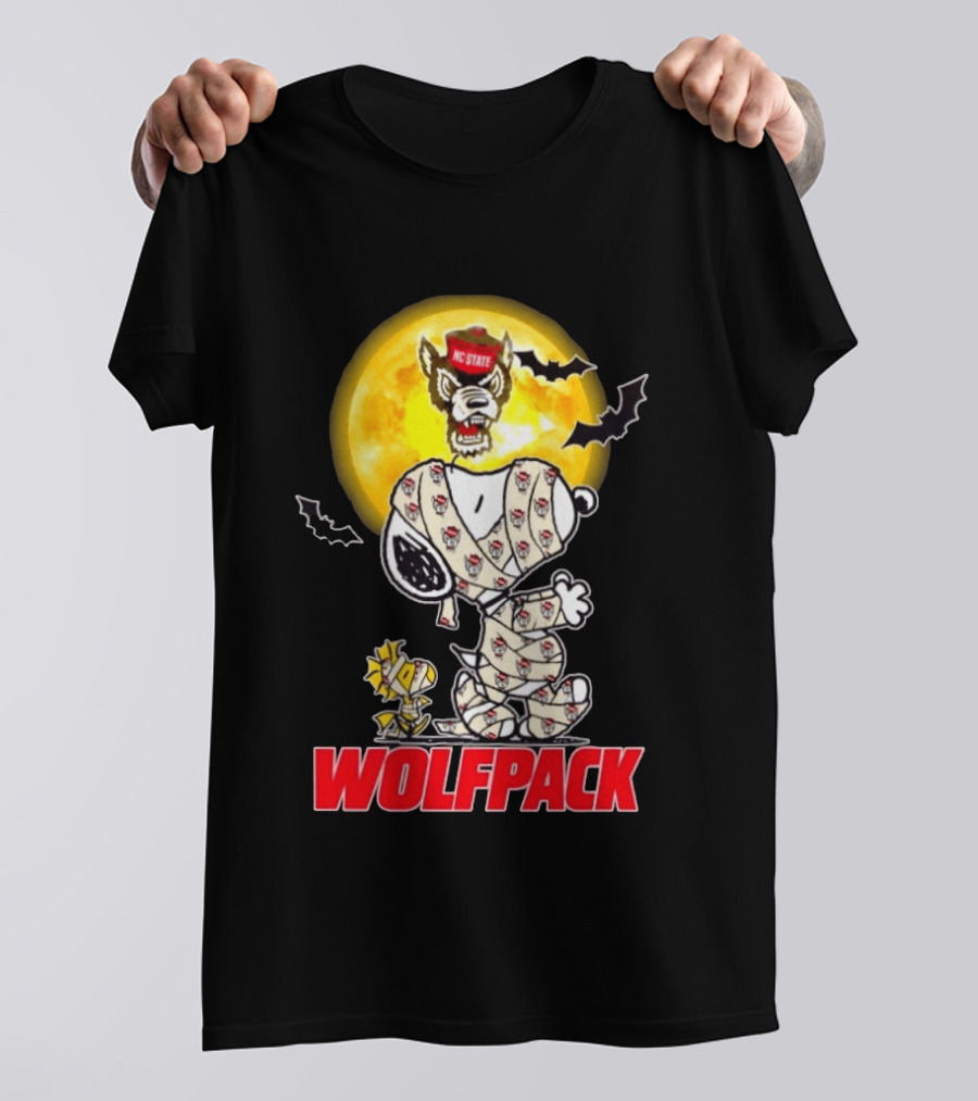 NC State Wolfpack Snoopy Woodstock Halloween Mummy Cosplay Moon T-Shirt