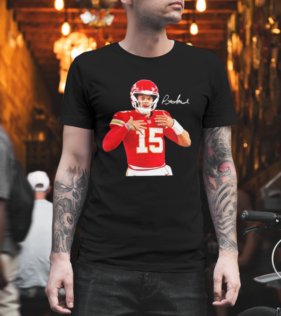 Patrick Mahomes Kansas City Chiefs Number 15 Autograph NFL Quarterback T-Shirt