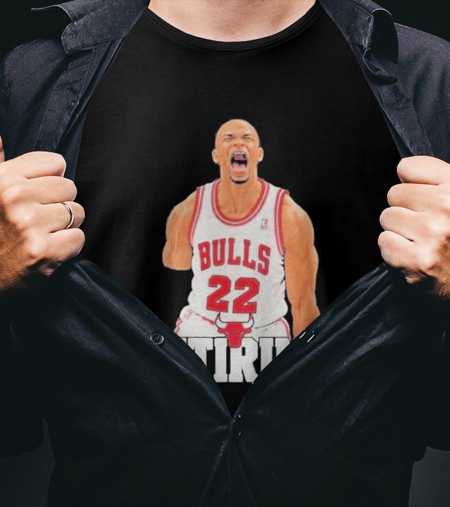 Taj Gibson 22 Bulls Retiring Iconic Moment T-Shirt