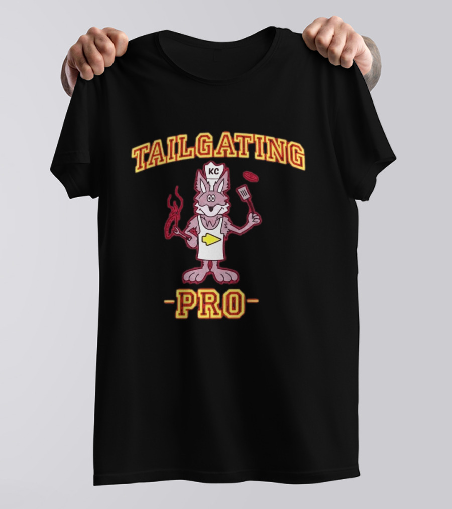 Tailgating Pro KC Chiefs Kingdom BBQ Wolf Fan Gear T-Shirt