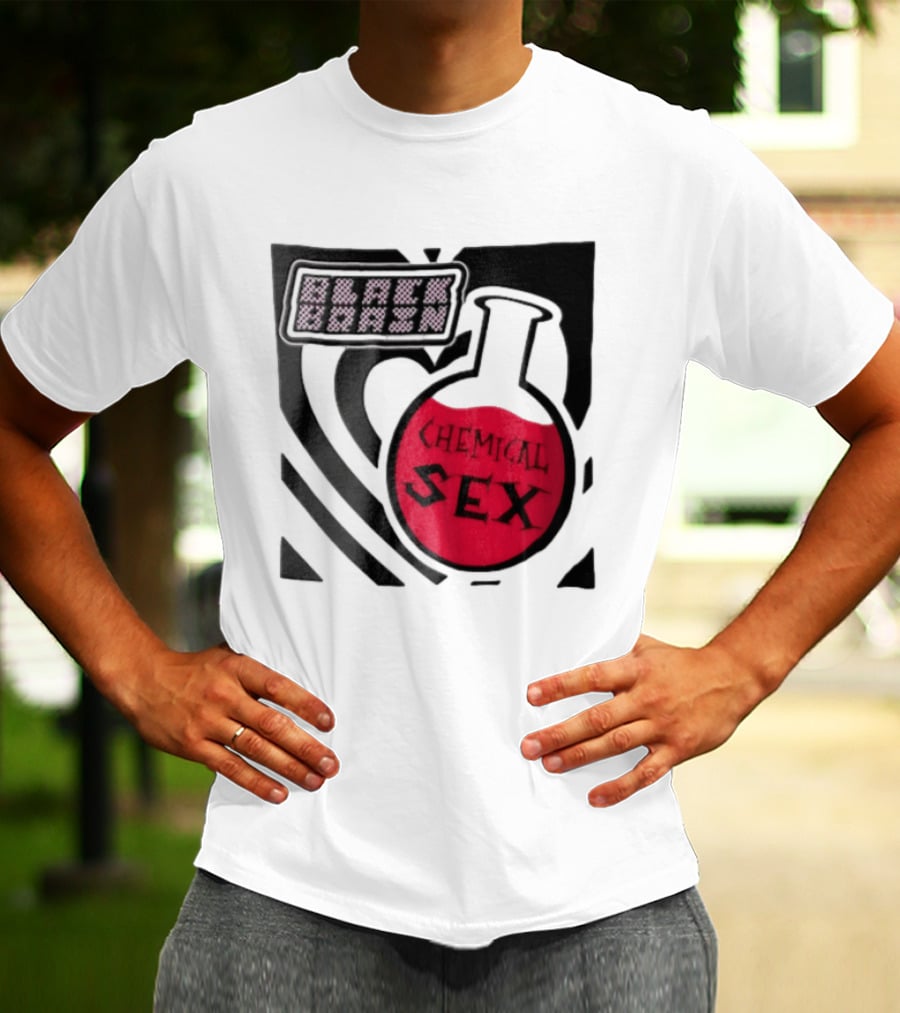 Black Brain Chemical Sex Halftone Heart Flask T-Shirt