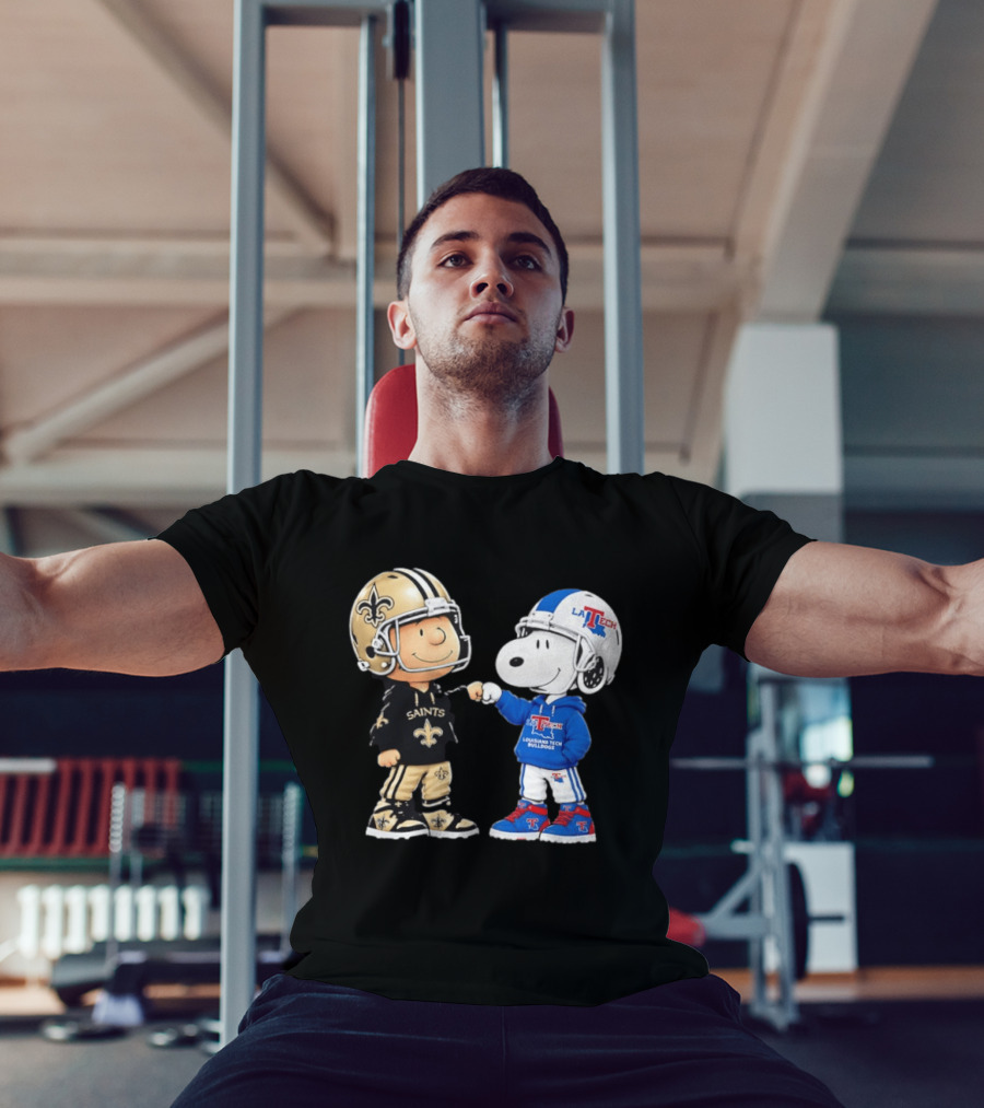 Charlie Brown Saints And Snoopy Louisiana Tech Bulldogs Team Helmet Fist Bump T-Shirt