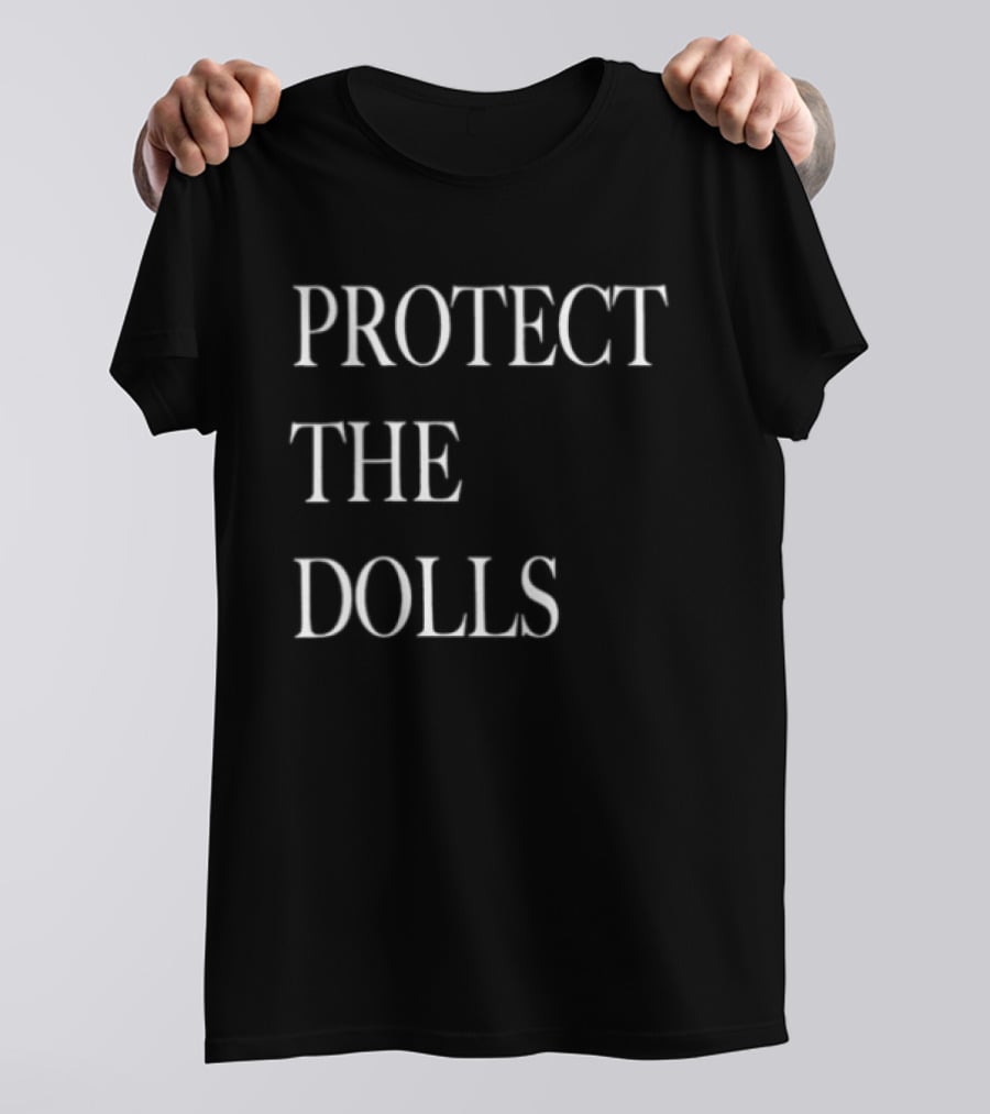 Mac Cosmetics Viva Glam Conner Ives Protect The Dolls T-Shirt