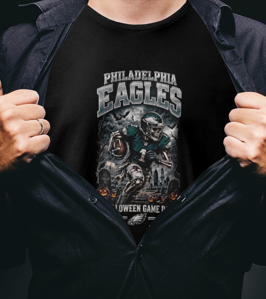 Philadelphia Eagles Halloween Game Day Fly Eagles Fly Never Fear The Night T-Shirt