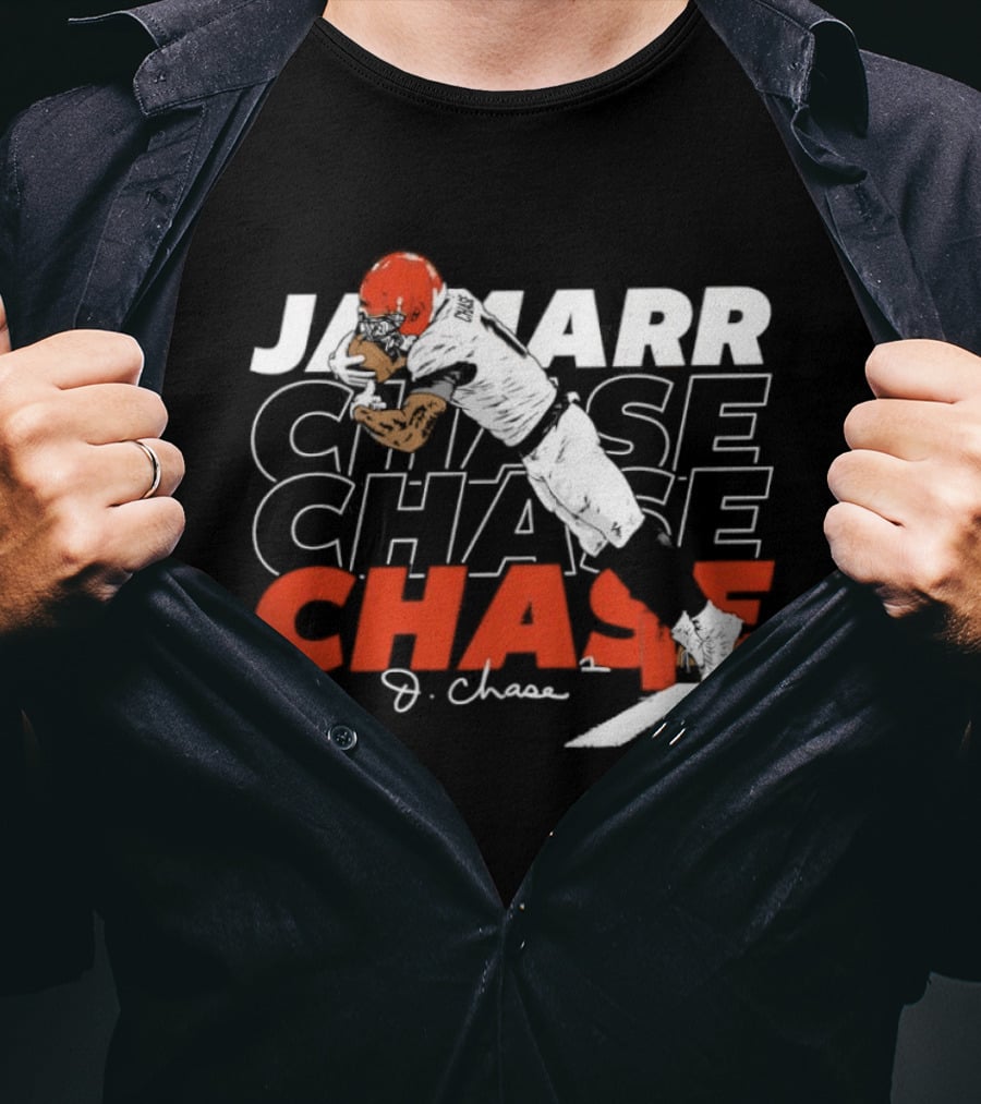 Ja'Marr Chase Cincinnati Bengals Toe Tap Catch Football J. Chase T-Shirt