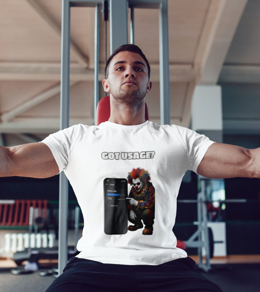GOT Usage Clown Pointing At Smartphone Screen Weekly Usage 71% T-Shirt