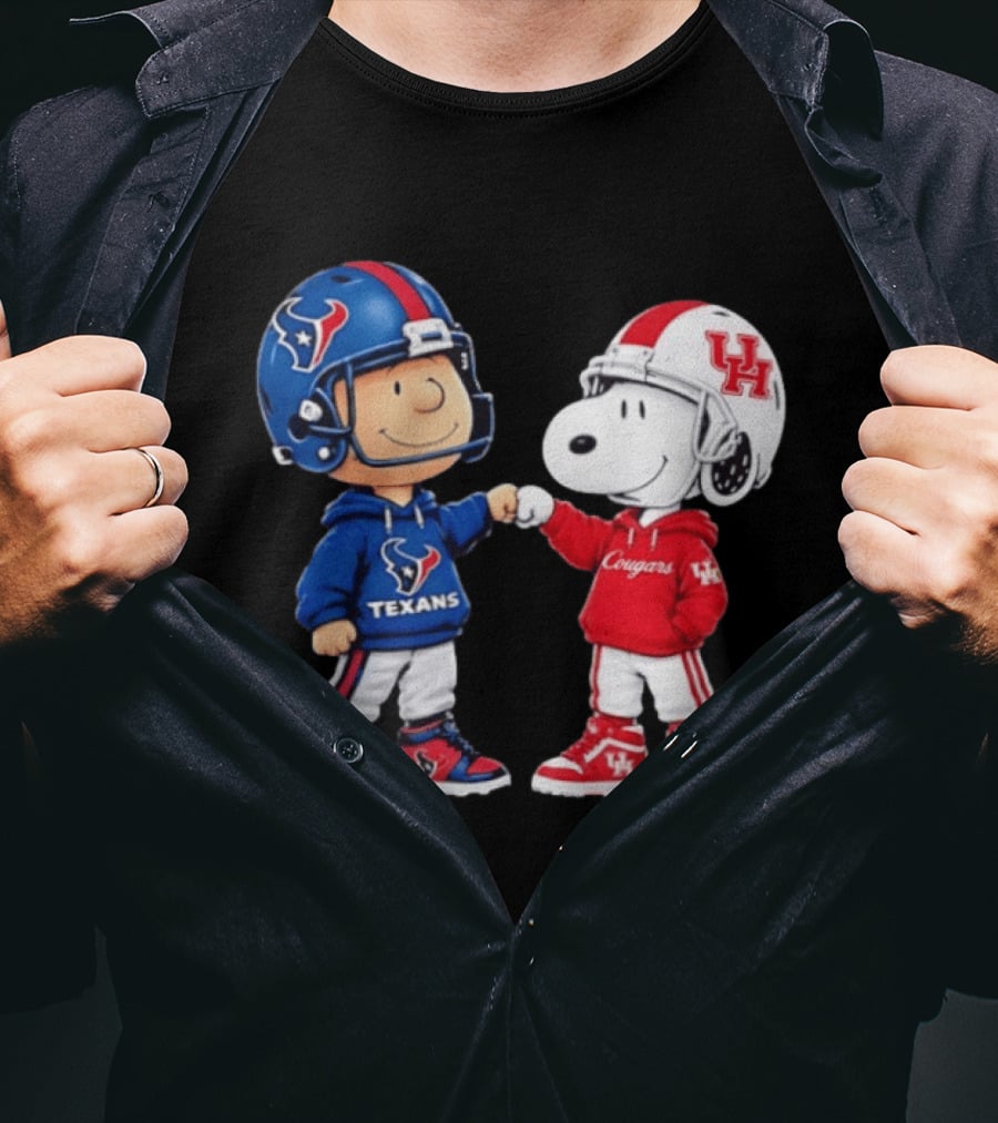 Peanuts Snoopy And Charlie Brown Houston Texans Vs Houston Cougars Fan Gear T-Shirt