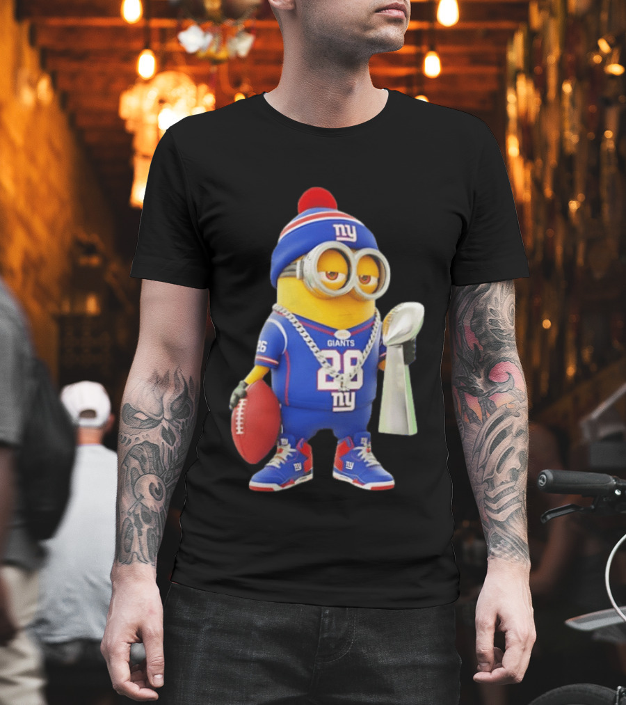 Minion In New York Giants Jersey With Football Trophy And Beanie T-Shirt