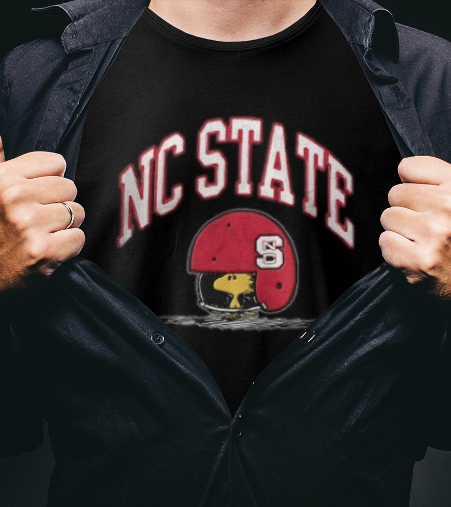 NC State Woodstock Football Helmet Cartoon Peanuts T-Shirt