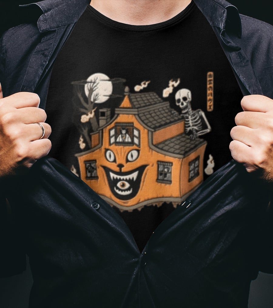 Skeleton Moon Haunted House Cat Face Halloween T-Shirt
