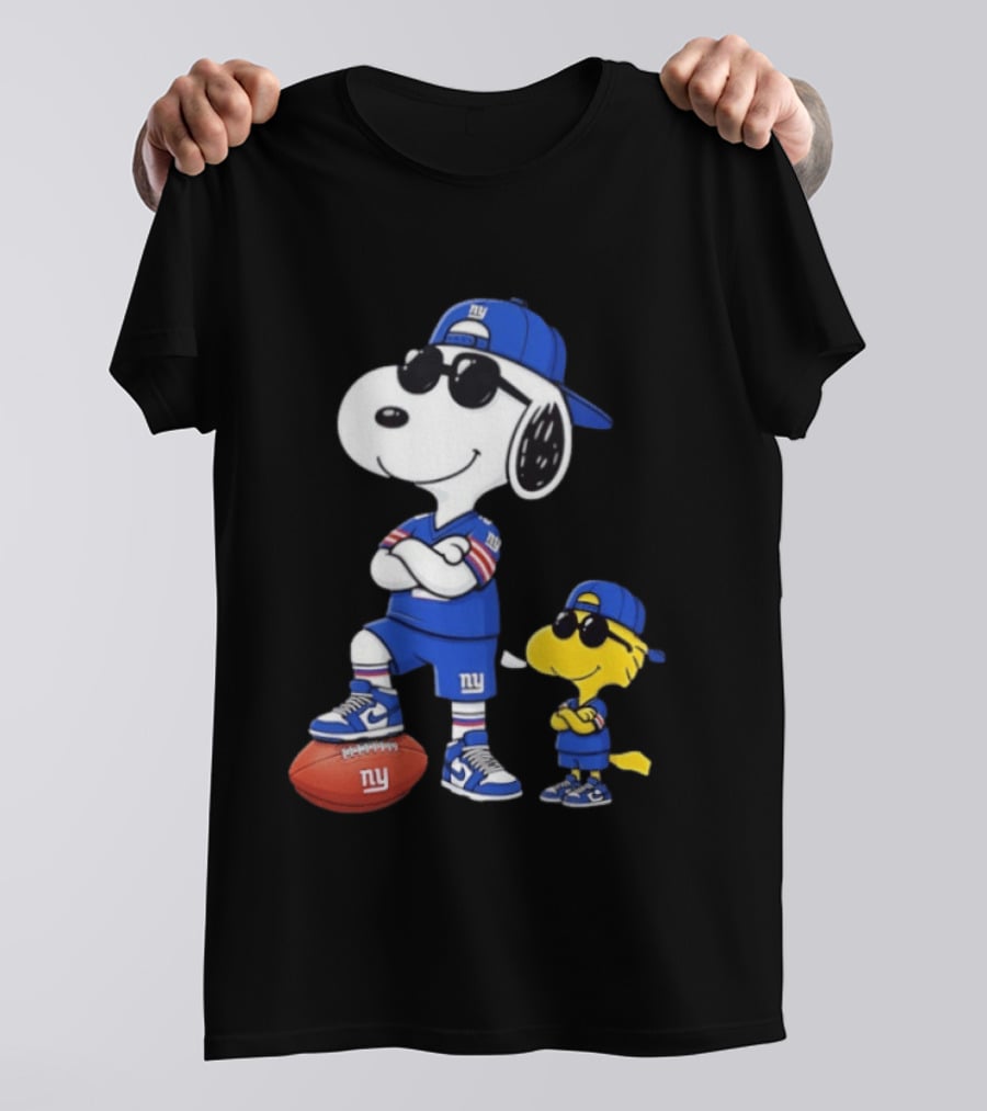 Snoopy And Woodstock In New York Giants Team T-Shirt