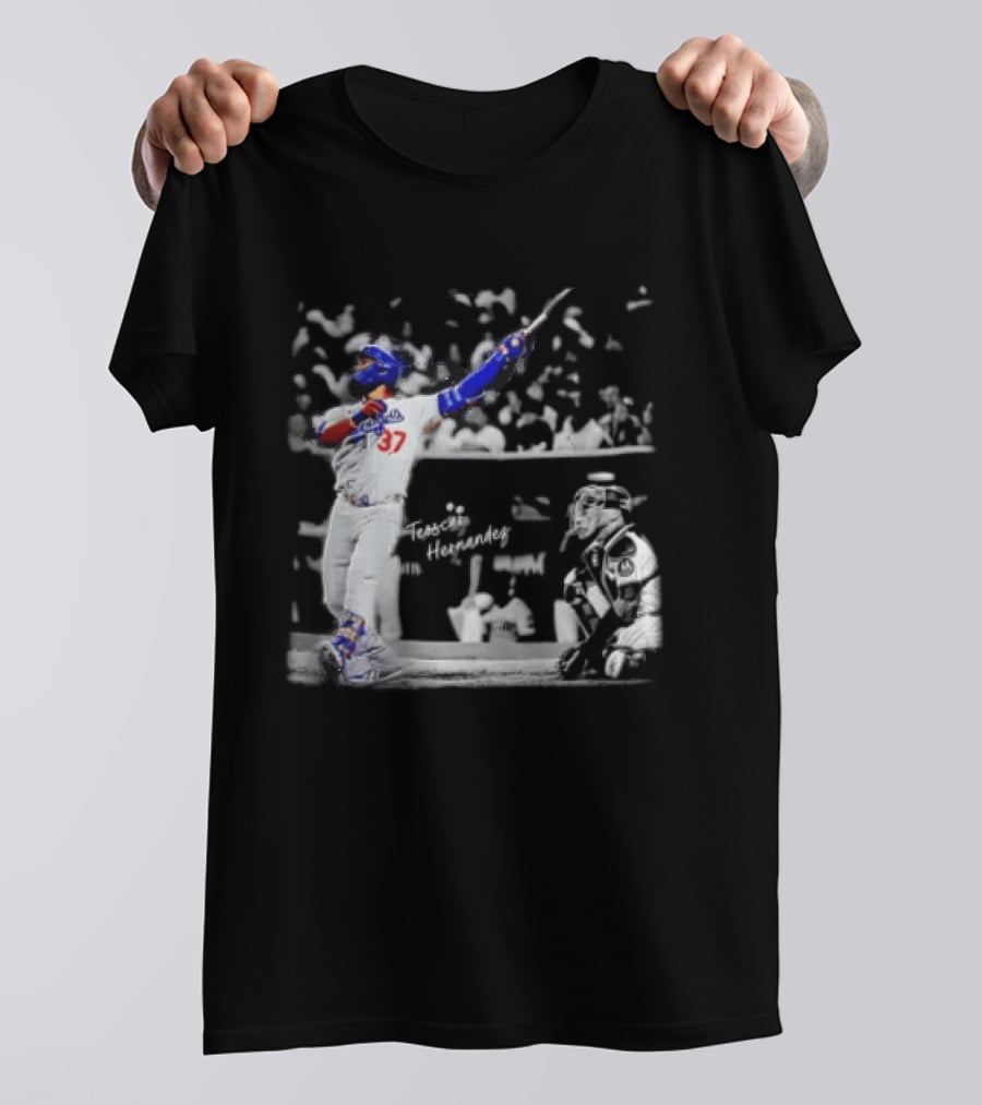 Los Angeles Dodgers Teoscar Hernandez Baseball Player Number 37 Swinging Pose T-Shirt