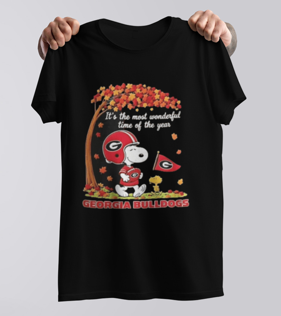 Georgia Bulldogs Snoopy It's The Most Wonderful Time Of The Year Autumn Peanuts Football Fans T-Shirt