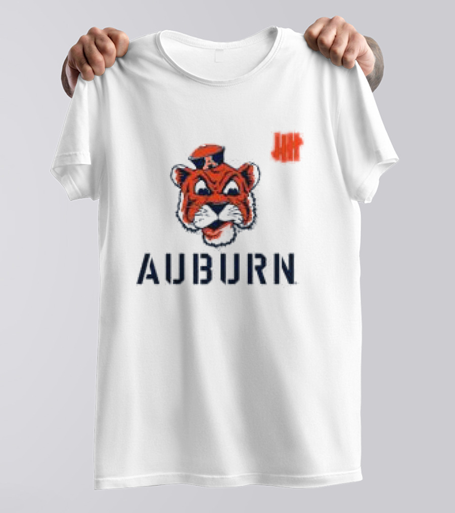 Undefeated Auburn Tiger Emblem With Retro Cap T-Shirt
