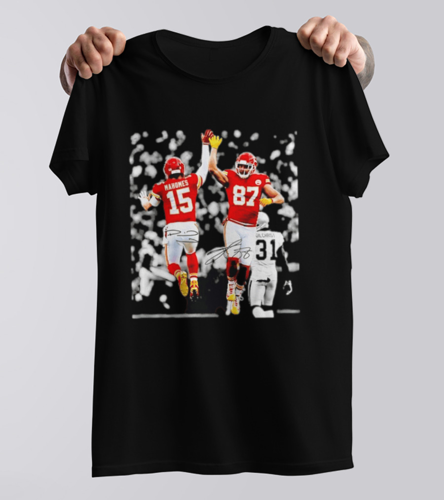 Travis Kelce Patrick Mahomes Kansas City Chiefs Autographed Celebration 15 87 T-Shirt