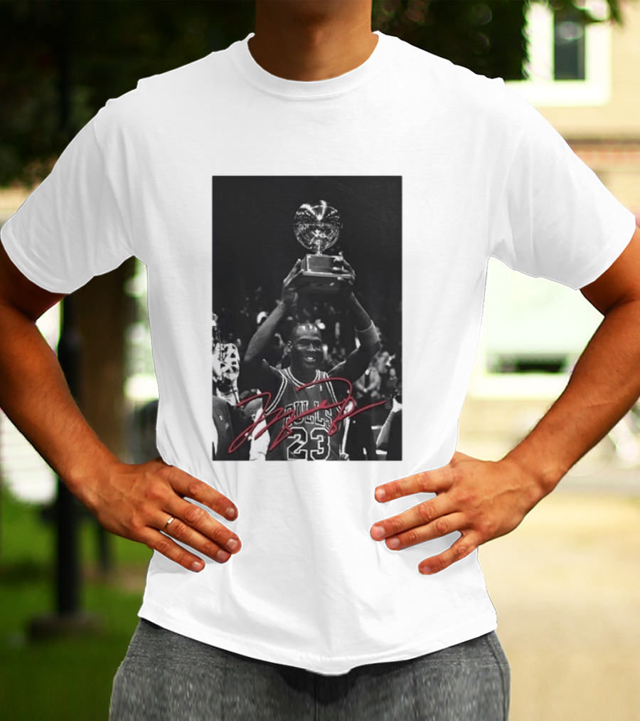 Chicago Bulls Michael Jordan Trophy Victory Celebration Image 23 Signature T-Shirt