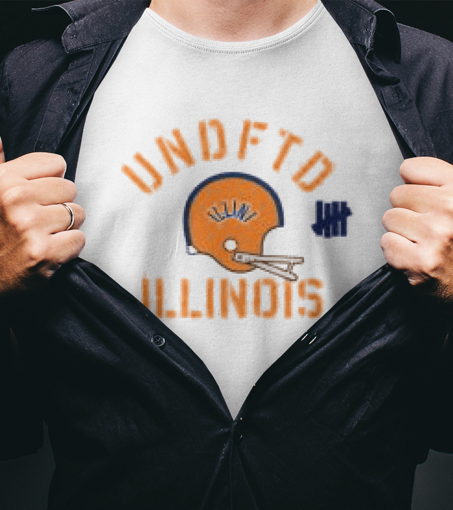 Undefeated Illinois Vintage Football Helmet And Stars T-Shirt