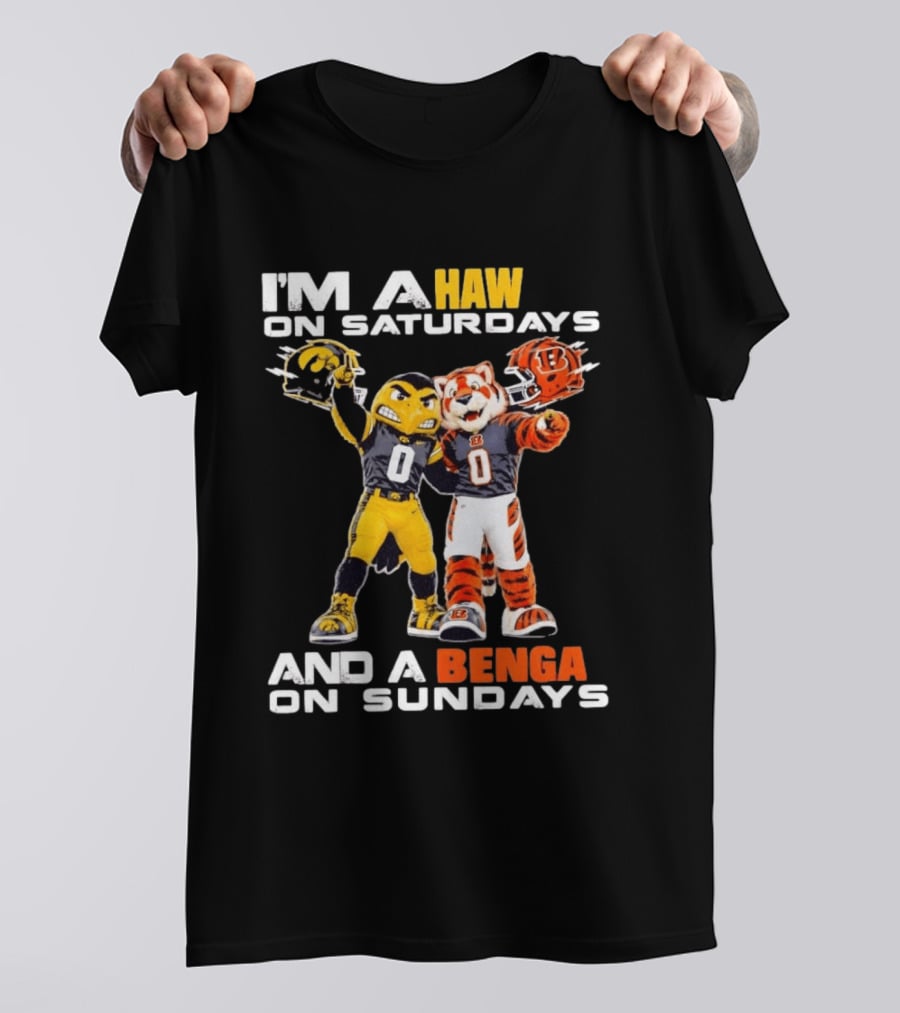I'm A Hawkeye On Saturdays And A Bengal On Sundays Football Mascots Helmets T-Shirt
