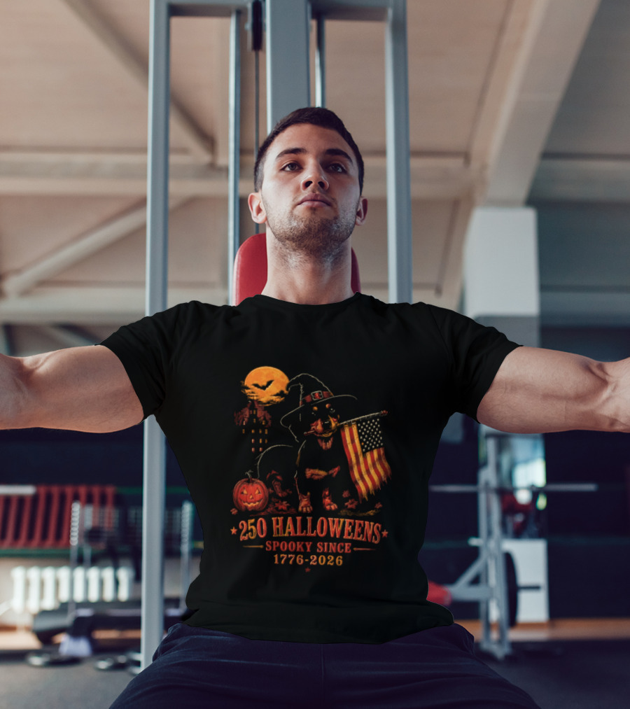 250 Halloweens Spooky Since 1776 2026 Dachshund Dog Lover T-Shirt