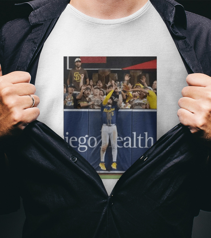 Milwaukee Brewers Garrett Mitchell Incredible Game Saving Catch Padres Fans T-Shirt